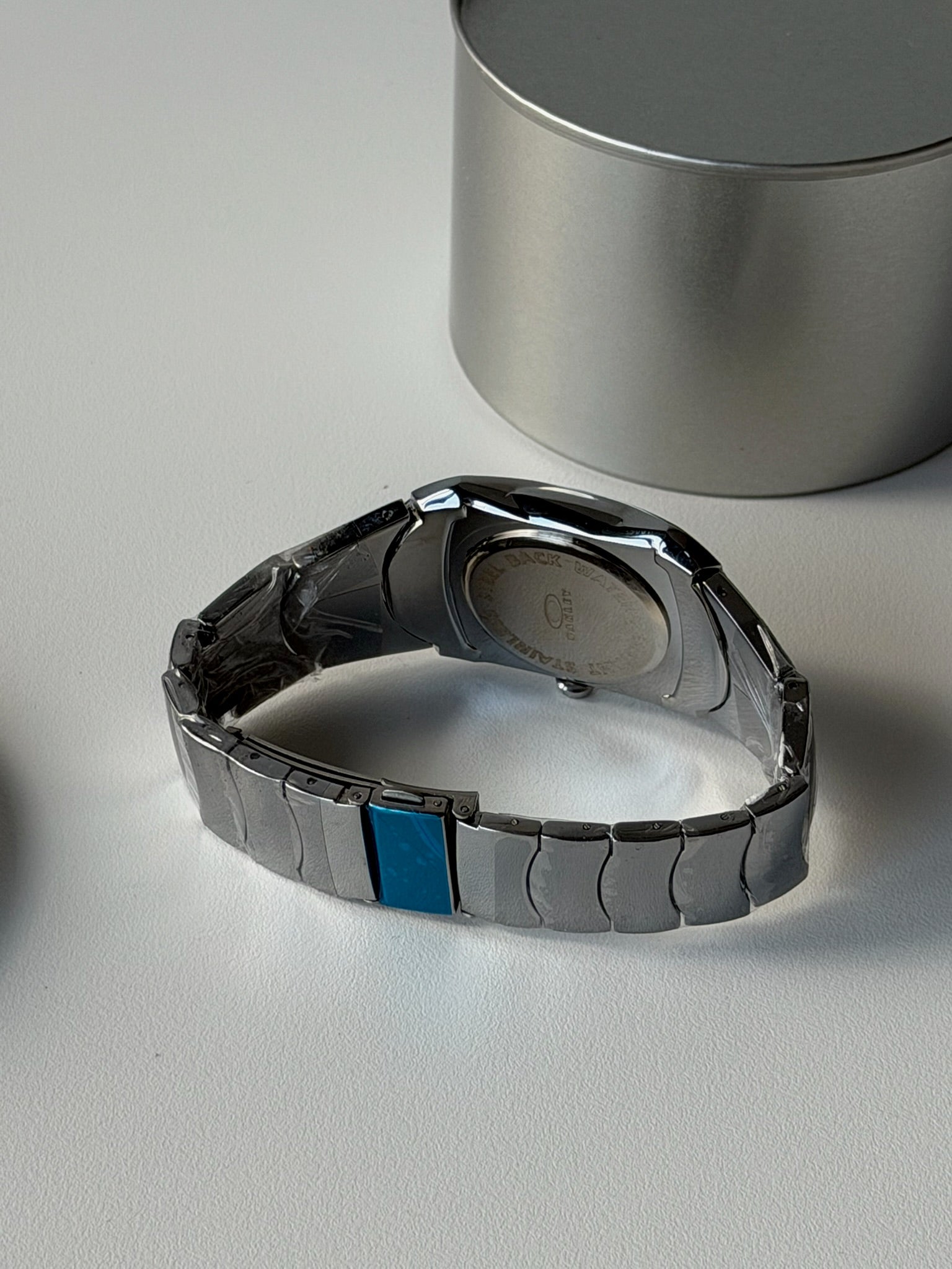 Oakley Time Bomb Style Watch – Arctic White