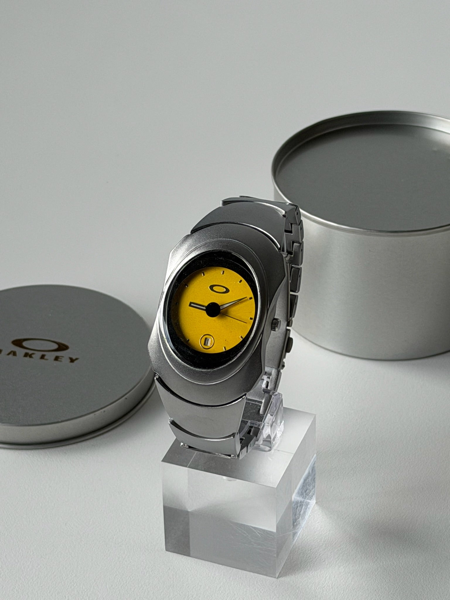 Oakley Time Bomb Style Watch – Sunburst Yellow