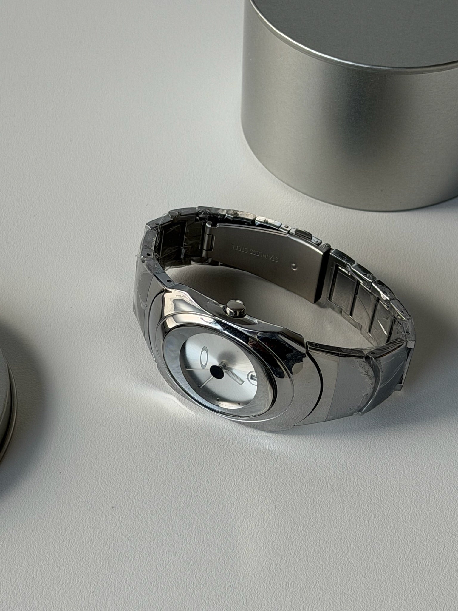 Oakley Time Bomb Style Watch – Arctic White