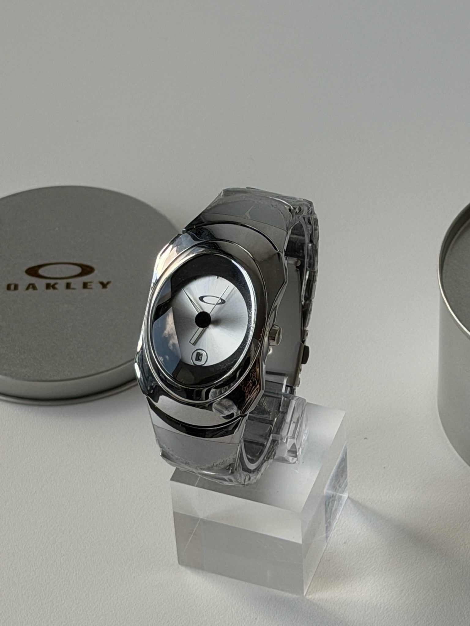 Oakley Time Bomb Style Watch – Arctic White