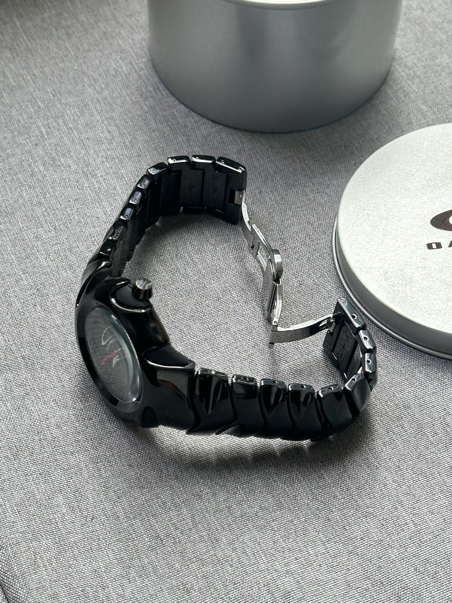 Oakley Blade Watch – Black dial Black SHINY Stainless Steel, Swiss Movement, Collectible Men’s Watch