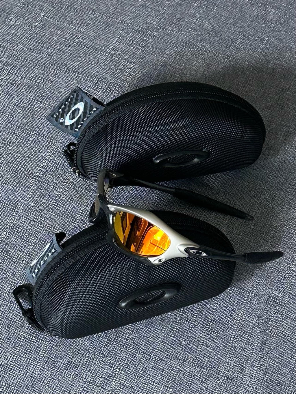 Vintage Oakley Splice Sunglasses: Silver Frame, Fire Iridium Lenses with Case