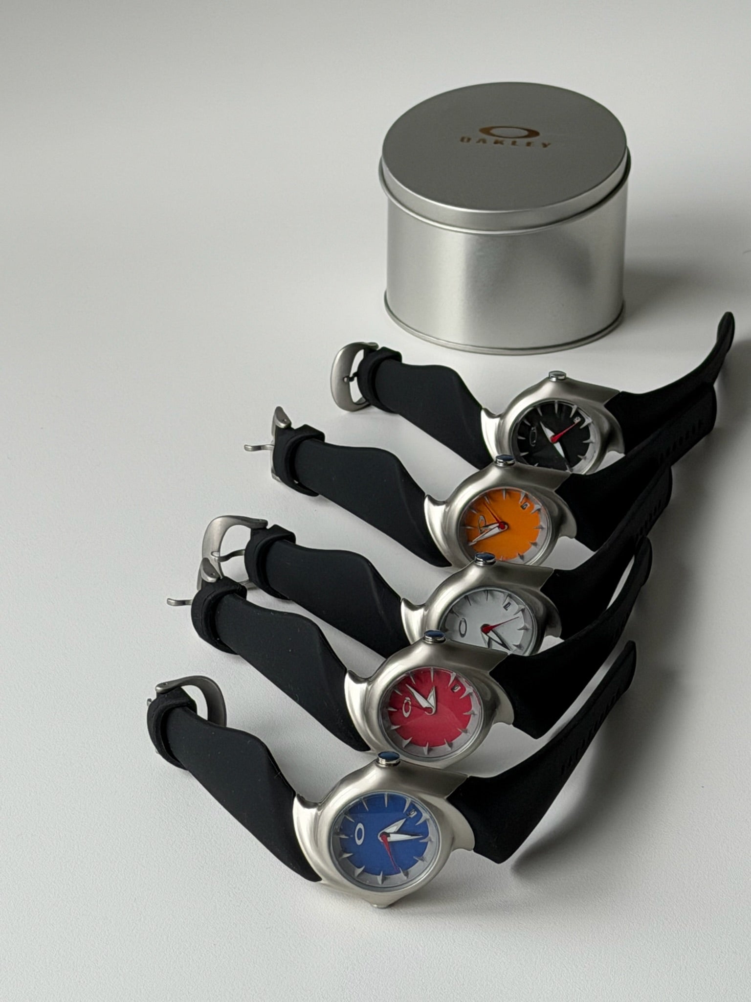 Oakley D1 Icon Watch: Black/White/Blue Dial, Rare Collectible Men's Sports Watch with Case