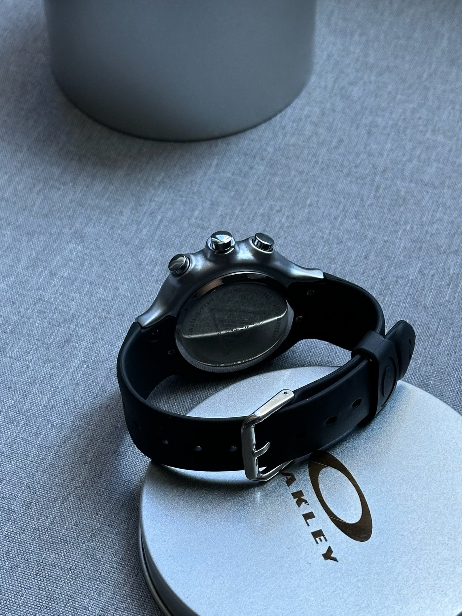 Oakley Chronograph Watch – Blue Dial with Rubber Strap