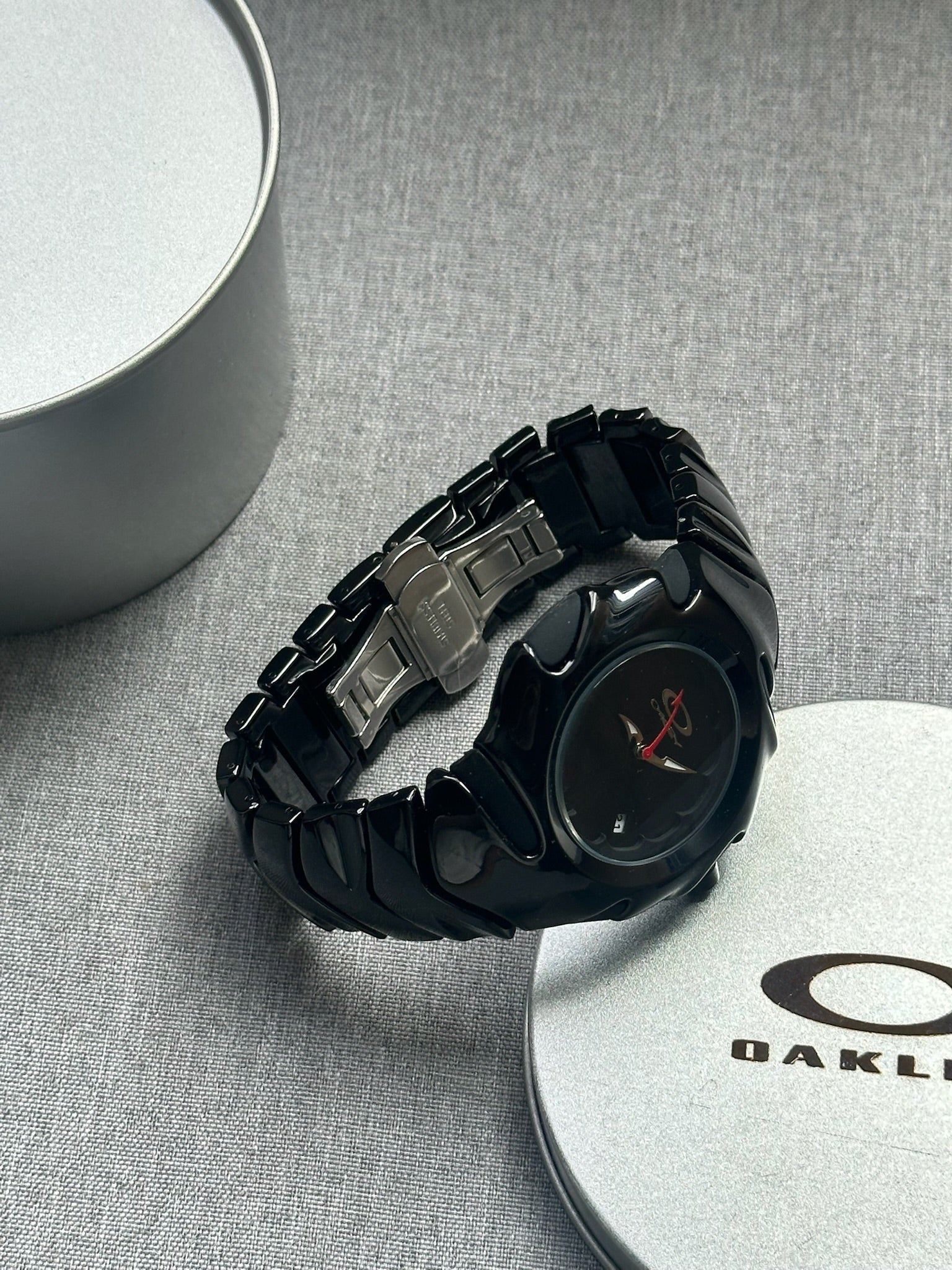 Oakley Blade Watch – Black dial Black SHINY Stainless Steel, Swiss Movement, Collectible Men’s Watch