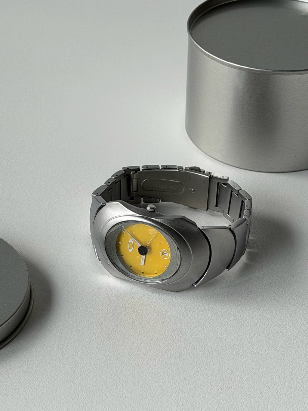 Oakley Time Bomb Style Watch – Sunburst Yellow