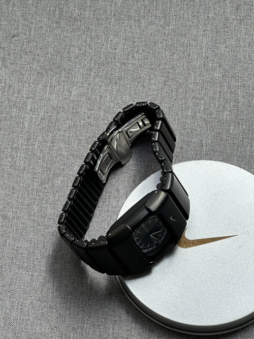 Nike D-Line Matte Black Analogue Watch with White Dial | Rare Collectible | Unisex Retro Sports Timepiece